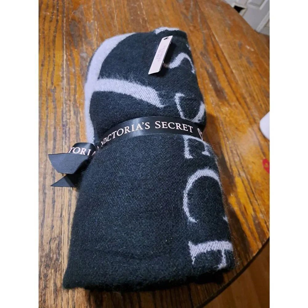 New Victorias Secret Black Pink Throw Blanket with Fringe